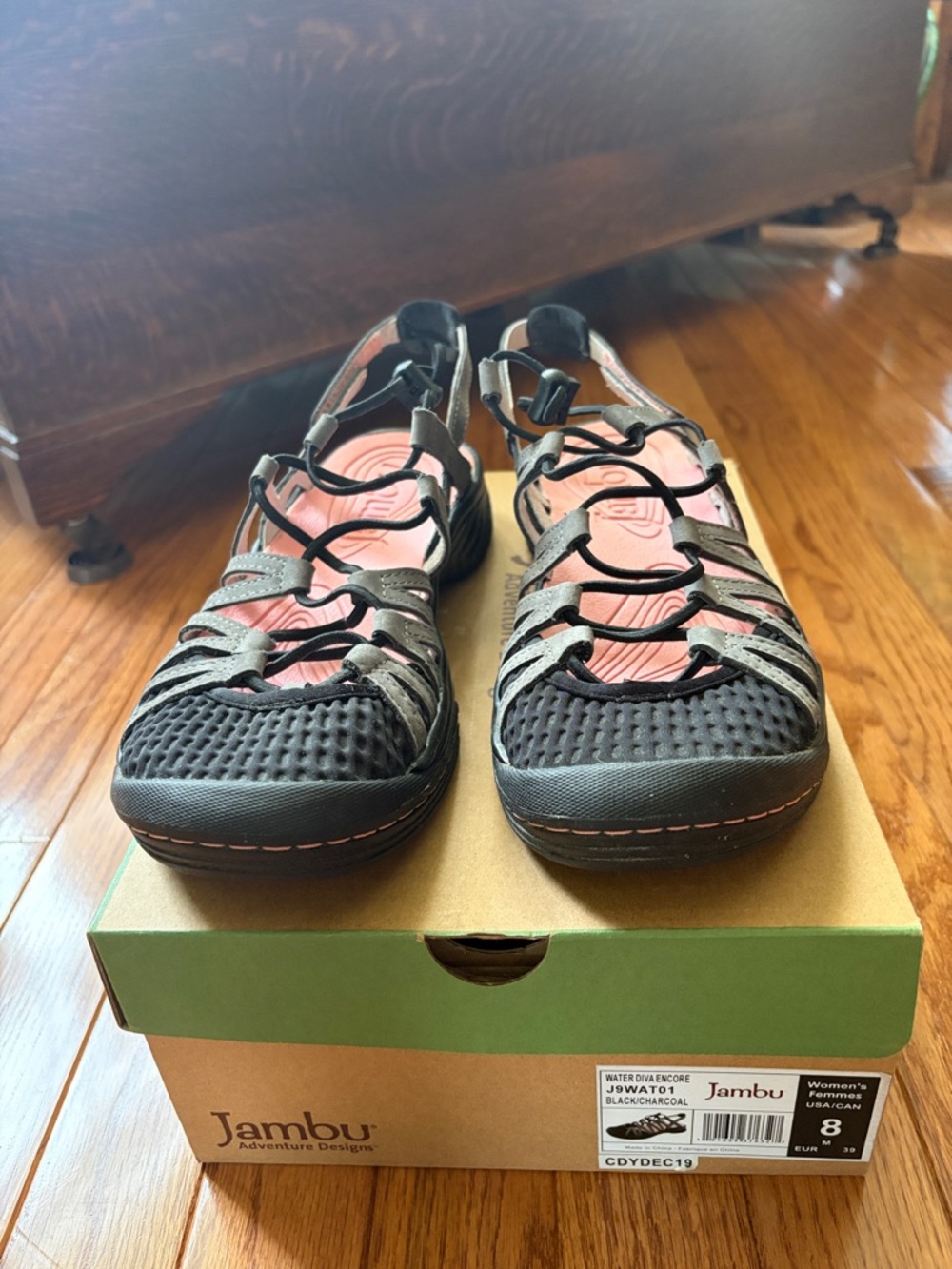 Jambu Women's Black/Charcoal Water Elastic Lace-Up Sandals Brand New Size 8